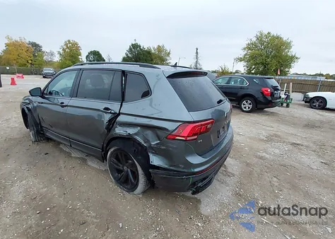 2023 Volkswagen Tiguan 2.0T Se R-Line Black из США, поврежденный, VIN 3VV8B7AX4PM025221